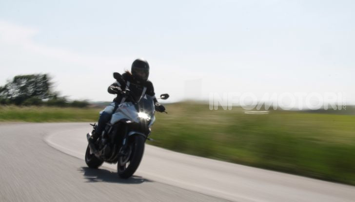 Test ride Suzuki Katana Jindachi: la naked che unisce potenza ed eleganza - Foto 18 di 40