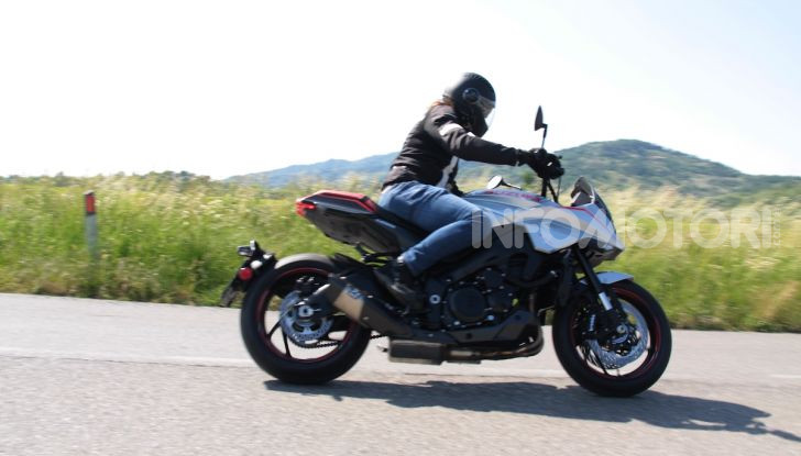 Test ride Suzuki Katana Jindachi: la naked che unisce potenza ed eleganza - Foto 22 di 40