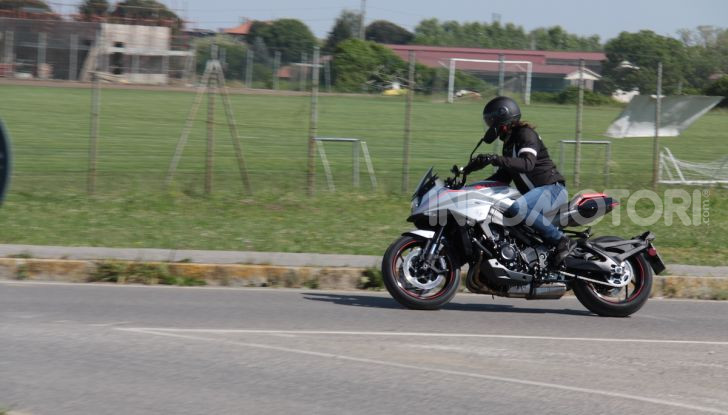 Test ride Suzuki Katana Jindachi: la naked che unisce potenza ed eleganza - Foto 30 di 40