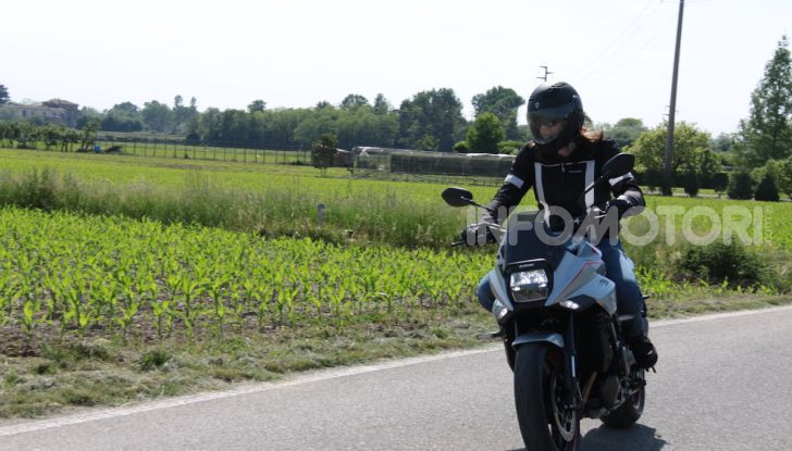 Test ride Suzuki Katana Jindachi: la naked che unisce potenza ed eleganza - Foto 35 di 40