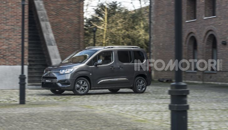 Toyota Proace City: due versioni e quattro motorizzazioni per un uso a 360° - Foto 23 di 36