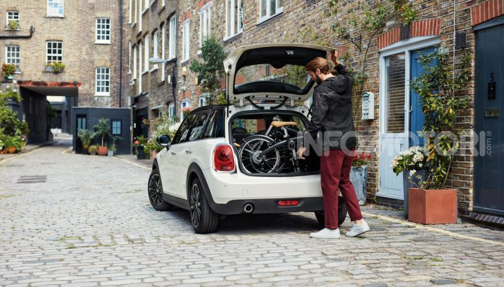 BMW e Mini firmano una nuova linea di monopattini, bici ed e-bike - Foto 1 di 21