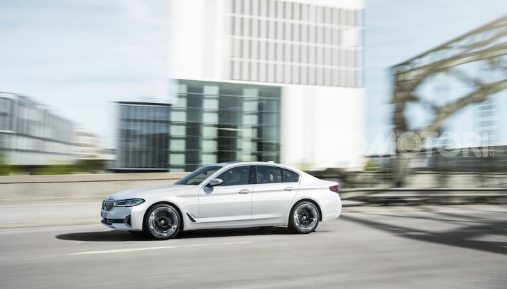 BMW: a marzo arriva l’ibrido plug-in per Serie 3 e Serie 5 - Foto 24 di 32