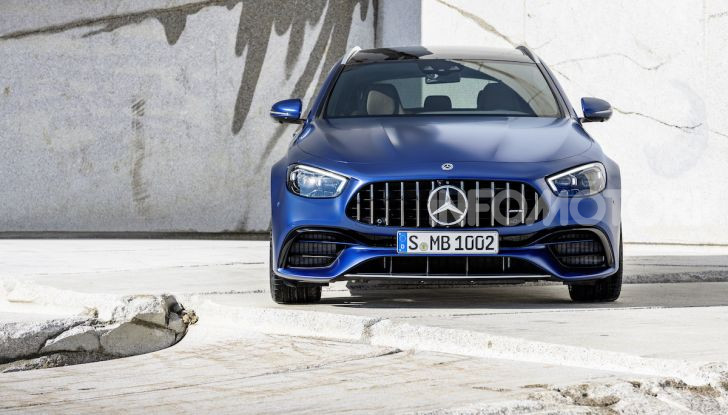 Mercedes-AMG E 63 4MATIC: berlina e station wagon fanno rima con prestazioni e comfort - Foto 10 di 51