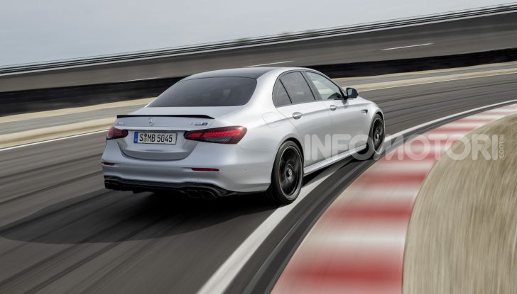 Mercedes-AMG E 63 4MATIC: berlina e station wagon fanno rima con prestazioni e comfort - Foto 39 di 51