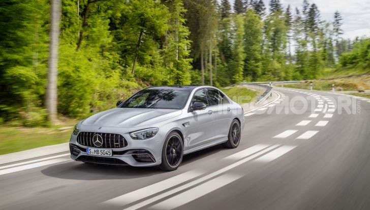 Mercedes-AMG E 63 4MATIC: berlina e station wagon fanno rima con prestazioni e comfort - Foto 40 di 51