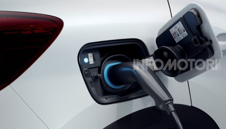 Renault apre gli ordini di Clio Hybrid e Captur Plug-In Hybrid - Foto 5 di 21