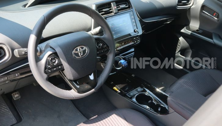 [VIDEO] Toyota Prius Plug-in Hybrid: test drive, autonomia, prestazioni - Foto 16 di 36