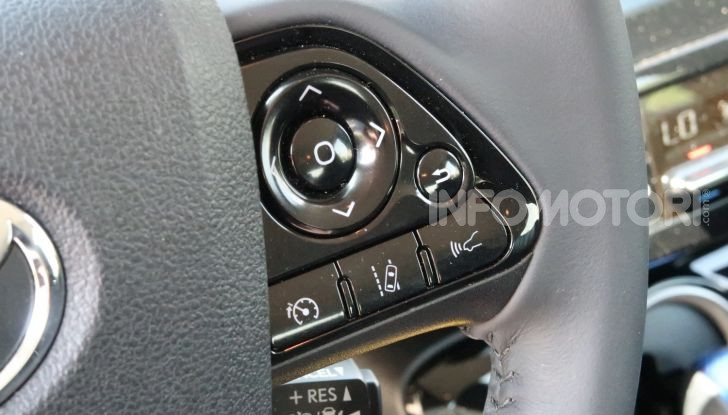 [VIDEO] Toyota Prius Plug-in Hybrid: test drive, autonomia, prestazioni - Foto 25 di 36