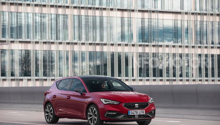 [VIDEO] Prova Seat Leon 2020 Hybrid: Attitudine Premium! - Foto 12 di 37