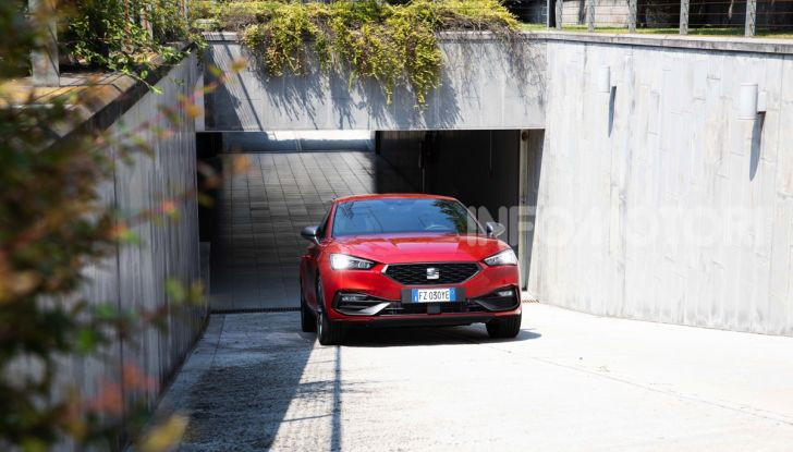 [VIDEO] Prova Seat Leon 2020 Hybrid: Attitudine Premium! - Foto 36 di 37