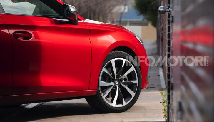 [VIDEO] Prova Seat Leon 2020 Hybrid: Attitudine Premium! - Foto 7 di 37