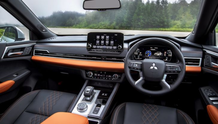 Mitsubishi Outlander 2022, debutta la nuova generazione - Foto 12 di 12