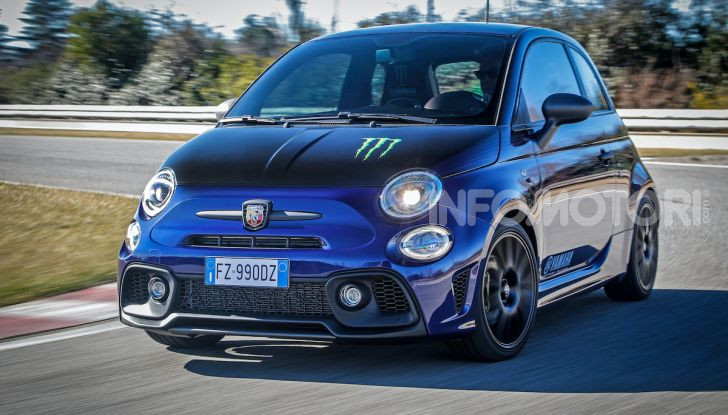 Abarth 595 si fa in due: arrivano le versioni Scorpioneoro e Monster Energy Yamaha - Foto 6 di 16