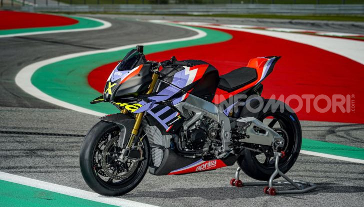 Aprilia Tuono V4 X: la hypermotard nata per la pista - Foto 1 di 12