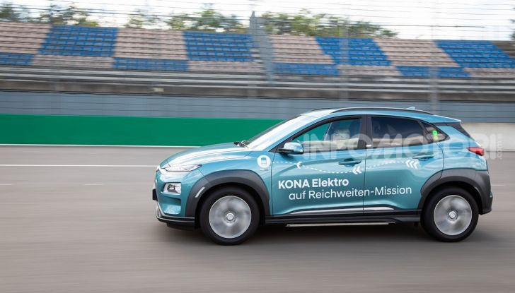 Hyundai Kona Electric da record: oltre 1000 km con una singola carica - Foto 3 di 10