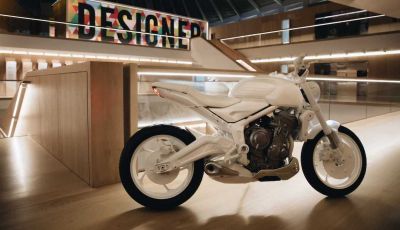 Triumph svela il Trident Design Prototype