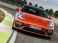 Porsche Panamera restyling 2021, anche hybrid plug-in