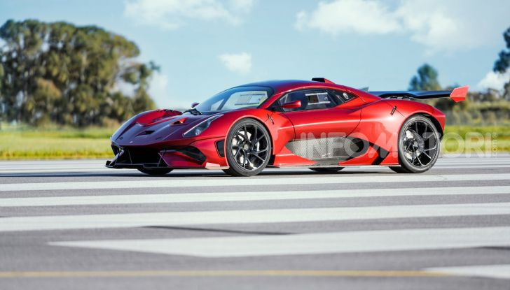 Brabham BT 62 R: una hypercar con targa e specchietti - Foto 5 di 6