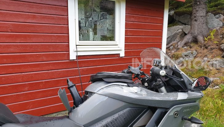 Fino a Capo Nord con una Zero Motorcycles SR/S: l’impresa di Miriam Orlandi - Foto 14 di 20