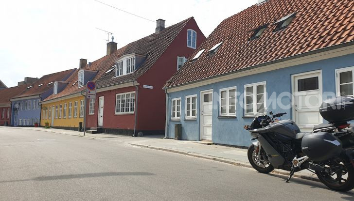 Fino a Capo Nord con una Zero Motorcycles SR/S: l’impresa di Miriam Orlandi - Foto 5 di 20