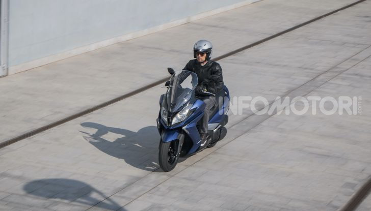 Kymco Downtown 350i TCS: pratico e ancora più sicuro - Foto 9 di 19