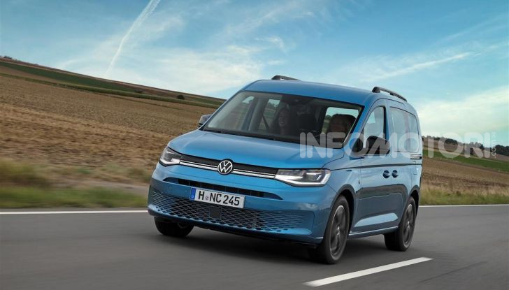 Volkswagen Caddy California: il mini van per i lunghi viaggi - Foto 5 di 13