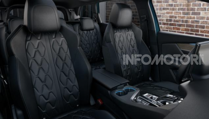Peugeot 5008: il SUV sette posti è ancora più tecnologico - Foto 3 di 9