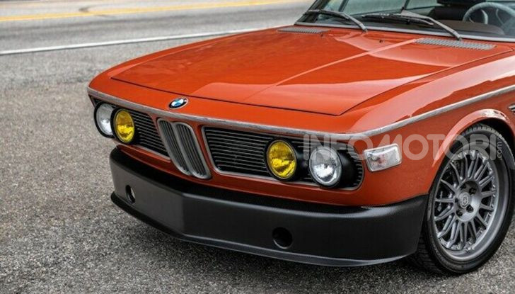 Robert Downey Jr si regala una BMW 3.0 CS del 1974 modificata a tema Iron Man - Foto 6 di 10