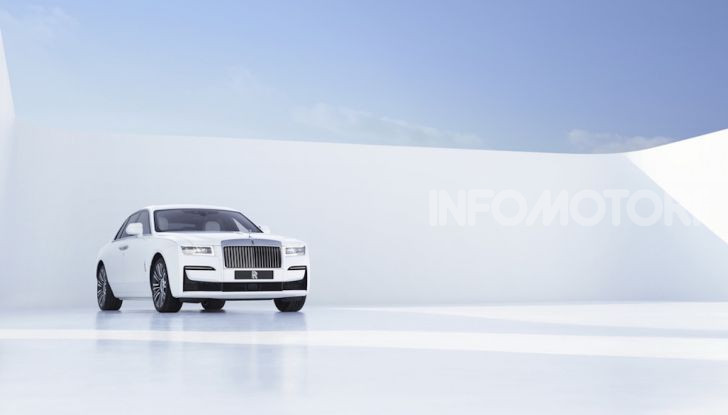 Rolls Royce Ghost: lusso e tecnologia allo stato puro - Foto 10 di 12