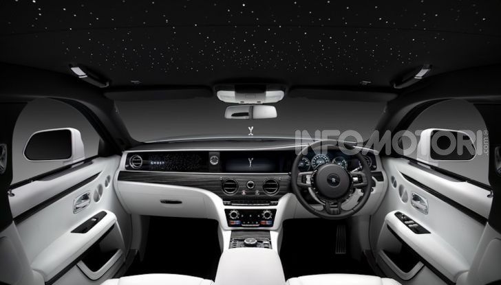 Rolls Royce Ghost: lusso e tecnologia allo stato puro - Foto 4 di 12