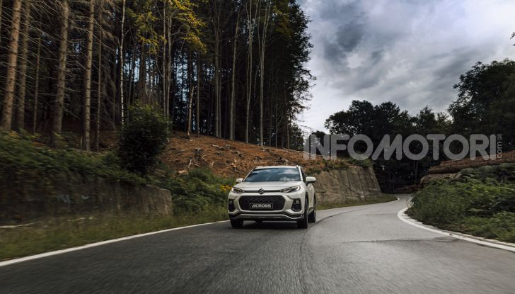 [VIDEO] Suzuki ACross: il SUV ibrido che si sente una sportiva - Foto 17 di 44