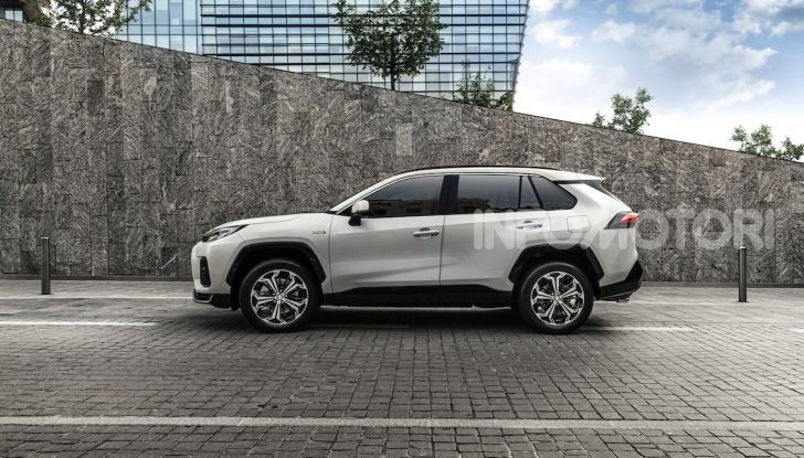 [VIDEO] Suzuki ACross: il SUV ibrido che si sente una sportiva - Foto 27 di 44