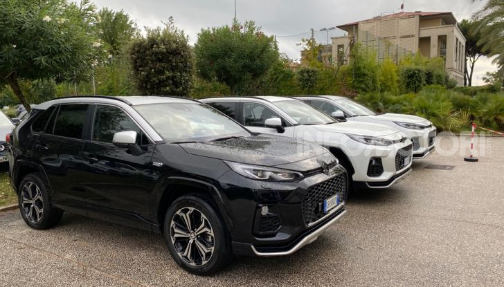 [VIDEO] Suzuki ACross: il SUV ibrido che si sente una sportiva - Foto 33 di 44