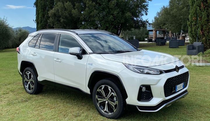 [VIDEO] Suzuki ACross: il SUV ibrido che si sente una sportiva - Foto 39 di 44