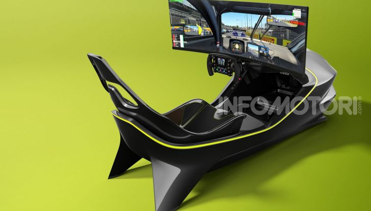 Aston Martin Valkyrie AMR-C01 simulatore
