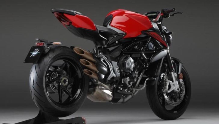 MV Agusta ed Herz danno il via al noleggio di Dragster Rosso e Turismo Veloce 800 Lusso SCS - Foto 3 di 13