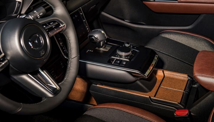 [VIDEO] Mazda MX-30, la prova consumi del SUV Elettrico - Foto 16 di 22