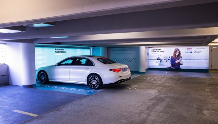 [VIDEO] Prova Mercedes Classe S 2021: come va, dotazioni e prezzi dell’ammiraglia tedesca - Foto 32 di 34