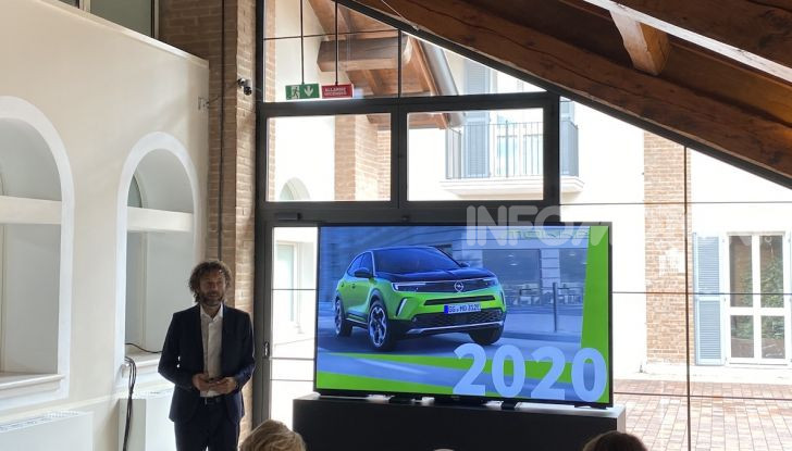 Opel Mokka-e: l’elettrica tedesca vince il Volante d’Oro 2021 - Foto 11 di 24