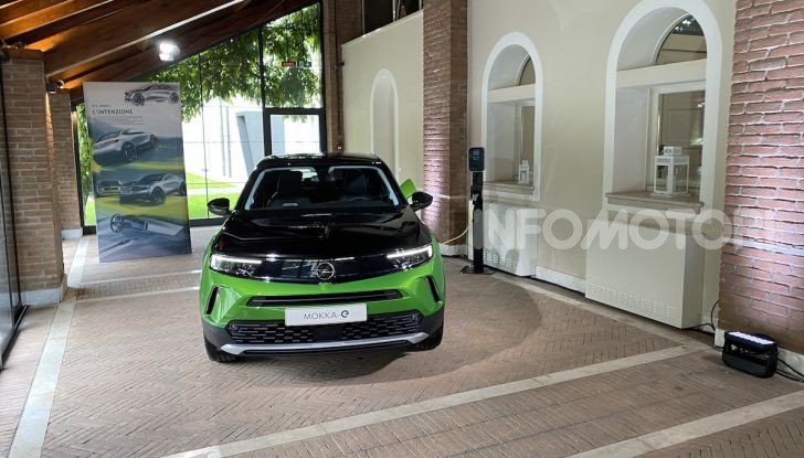 Opel Mokka-e: l’elettrica tedesca vince il Volante d’Oro 2021 - Foto 7 di 24
