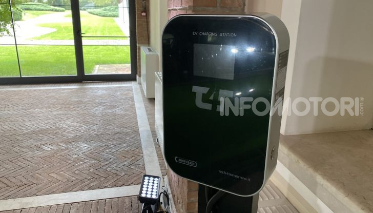 Opel Mokka-e: l’elettrica tedesca vince il Volante d’Oro 2021 - Foto 24 di 24