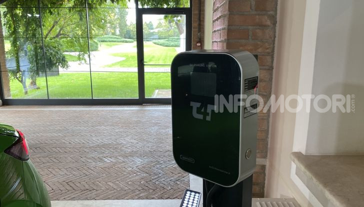 Opel Mokka-e: l’elettrica tedesca vince il Volante d’Oro 2021 - Foto 10 di 24