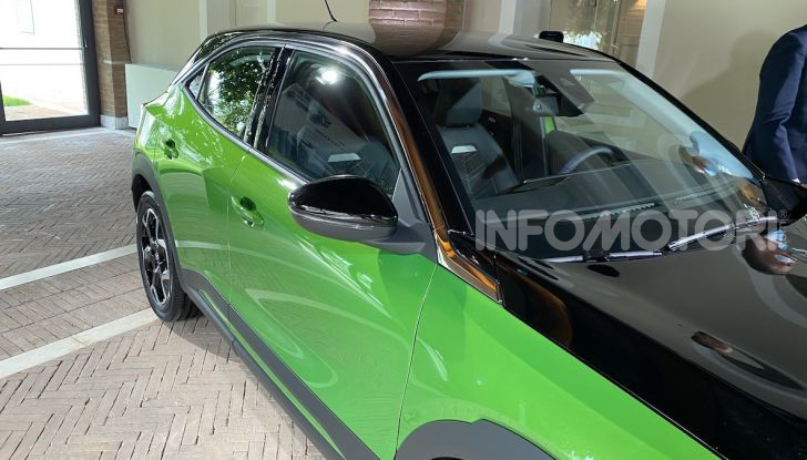 Opel Mokka-e: l’elettrica tedesca vince il Volante d’Oro 2021 - Foto 3 di 24