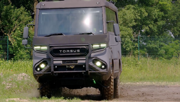 Torsus Praetorian, lo scuolabus estremo e 4×4 - Foto 5 di 12