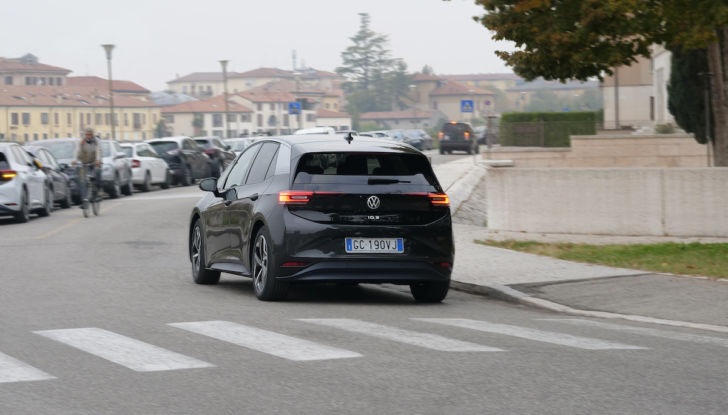 AutoAbo: con Volkswagen l’auto si prende in abbonamento - Foto 15 di 28