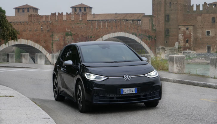 AutoAbo: con Volkswagen l’auto si prende in abbonamento - Foto 26 di 28