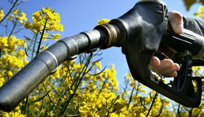 Hai un’auto diesel? Adesso il pieno ti costa di più, ecco perché