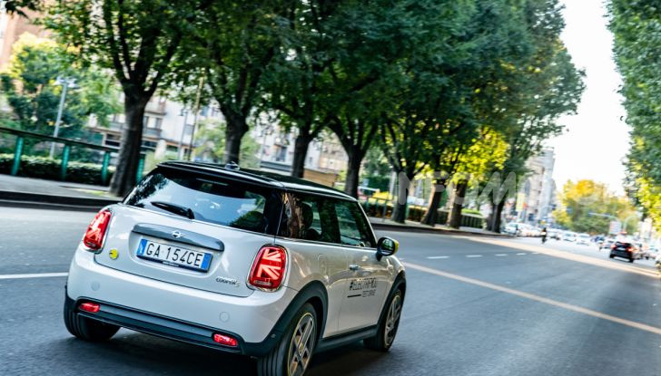 BMW ElectrifYou Mini Elettrica BMW i8