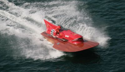 Ferrari Timossi Arno XI: il motoscafo del Cavallino Rampante è all’asta!